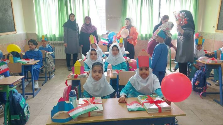 بازدید و مراسم  جشن کلاس اولیها اعضای کتابخانه