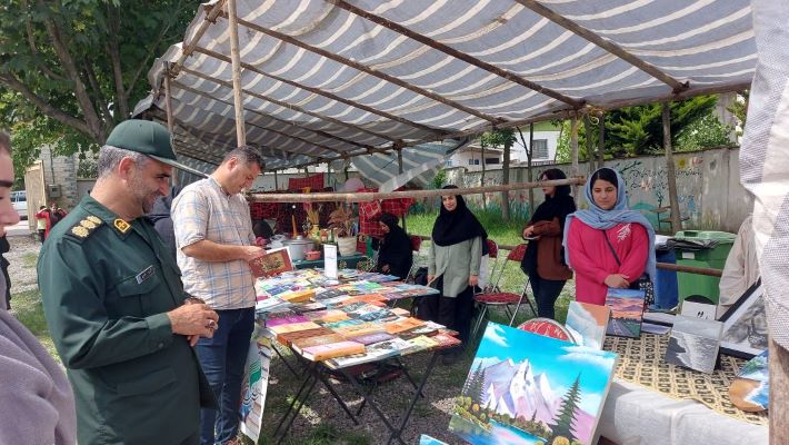 غرفه کتاب نمایشگاه  و غرفه کتابخانه